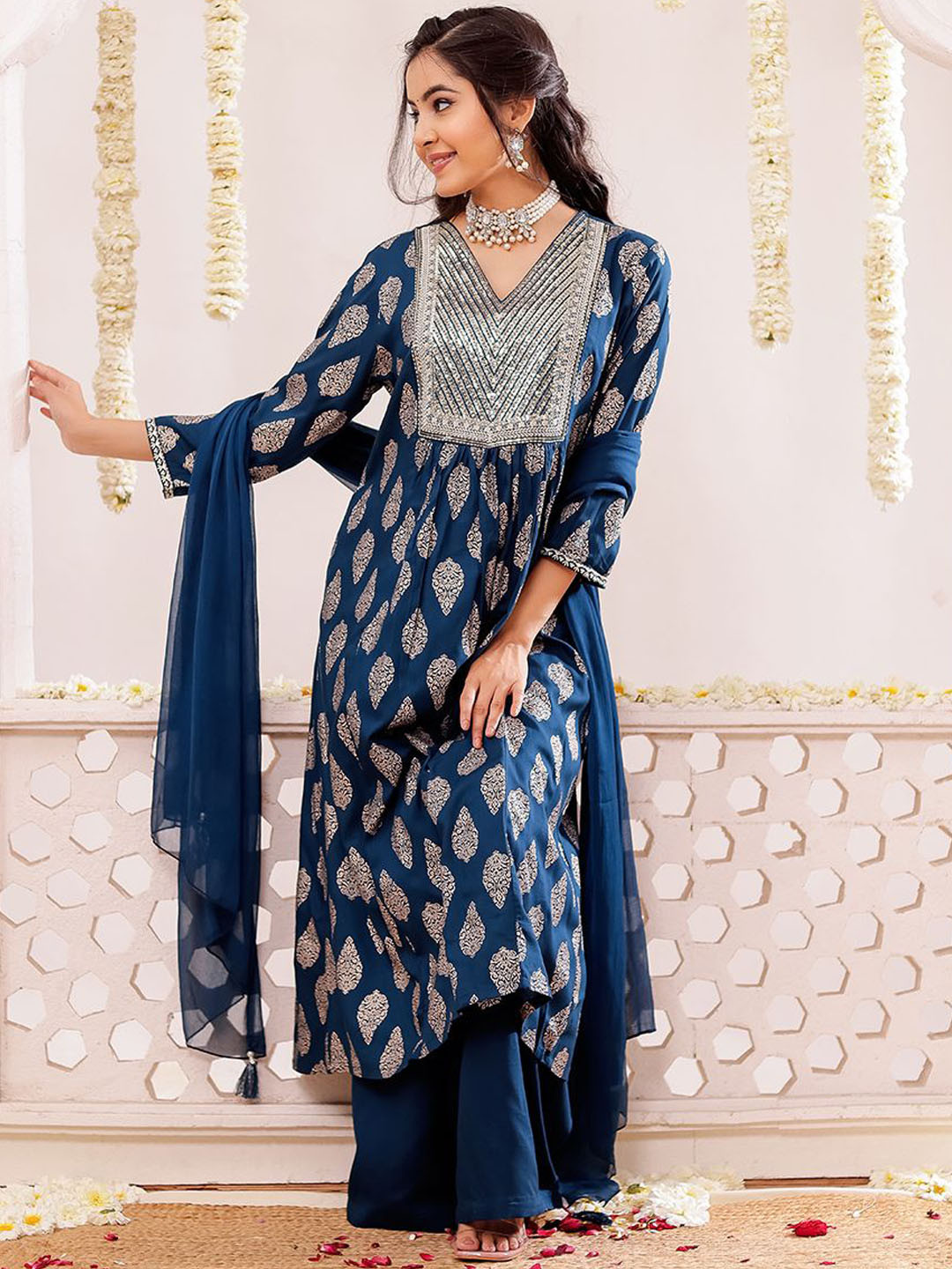 VASVI VASVI Women Embroidered Rayon Fabric Printed Kurta & Pant With Dupatta Set