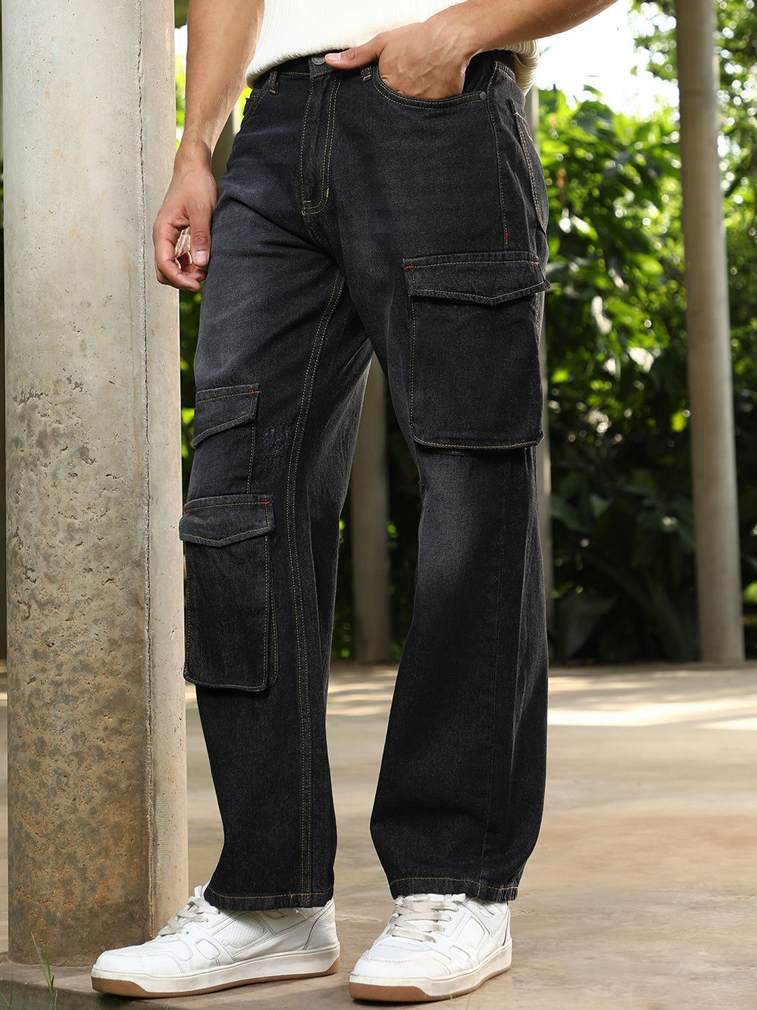 Campus Sutra Men Comfort Relaxed Fit Mid-Rise Lingt Fade Cotton Stretchable Jeans