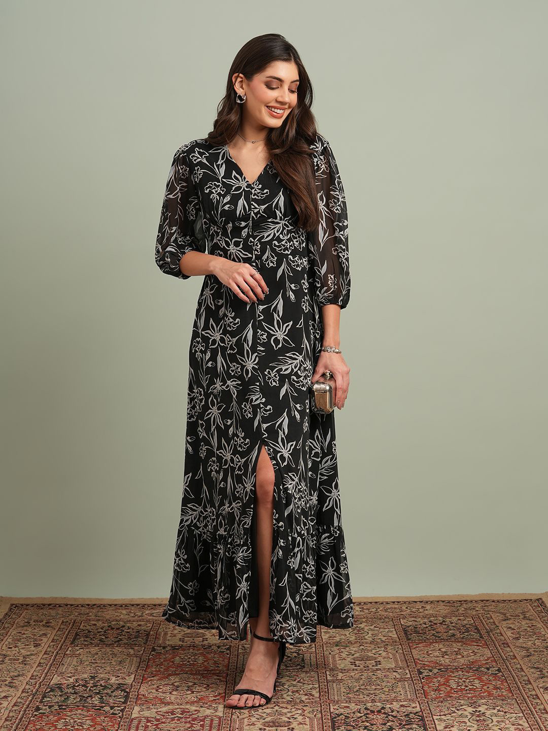 Globus V-Neck Puff Sleeves Floral Print Front Slit Smocked Fit & Flare Maxi Resort Dress