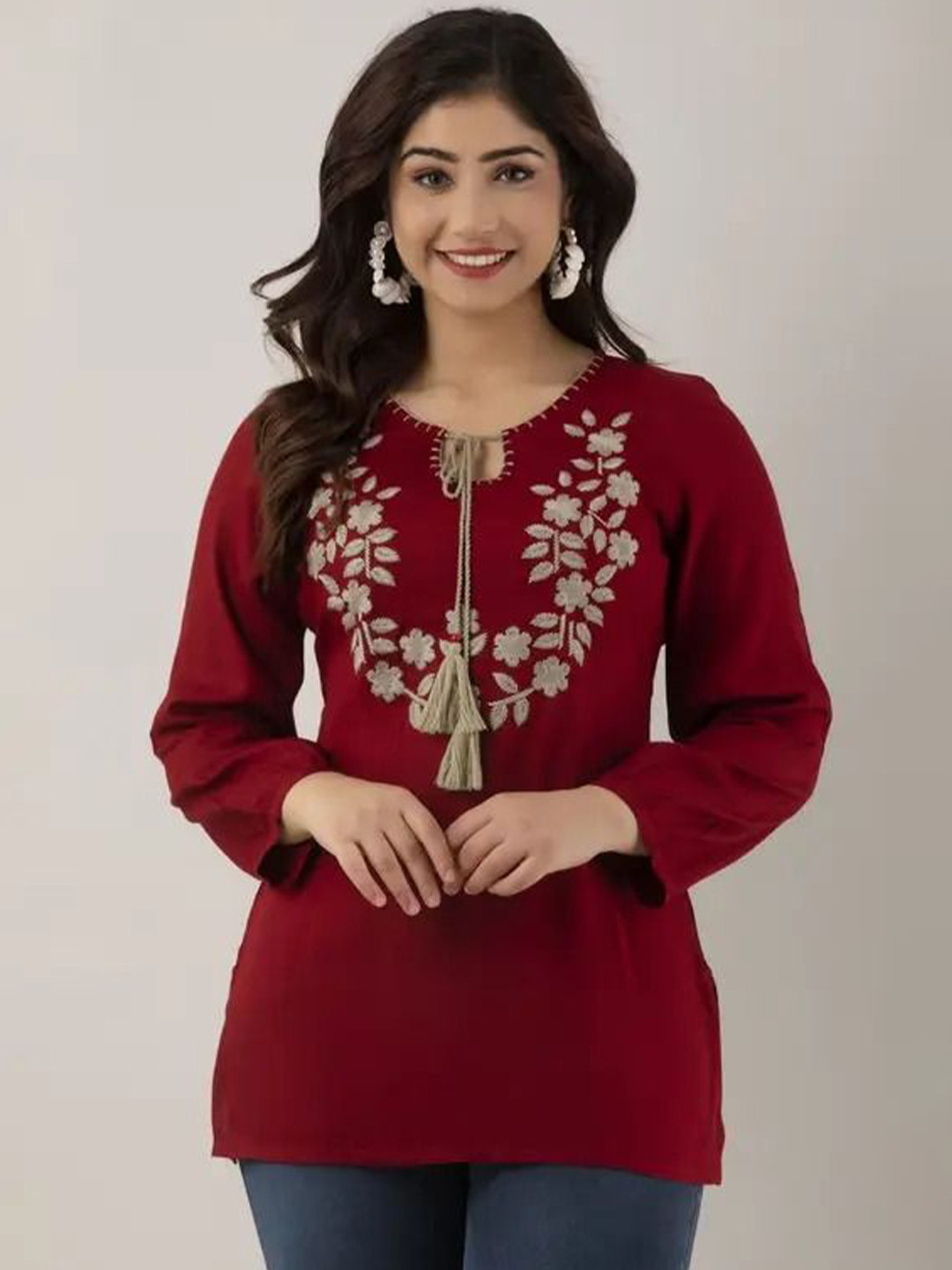 Naida Floral Embroidered Thread Work Thread Work Kurti