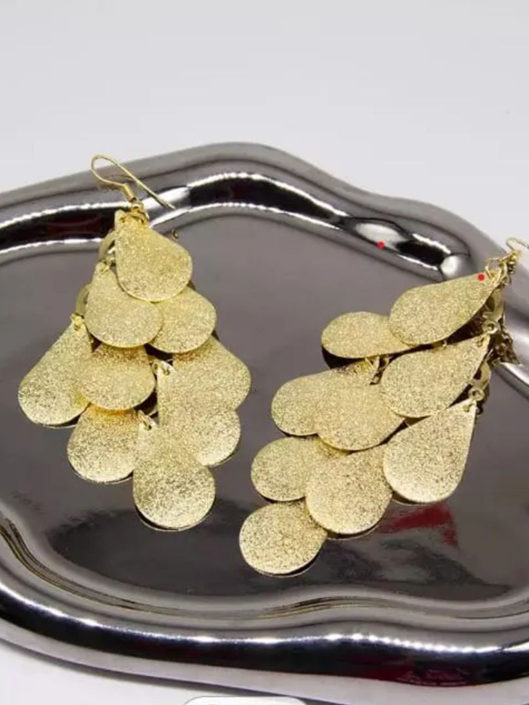 SALTY Pack of 2 Women Nightclub Exaggerated Tassel Frosted Disc Gold Earrings