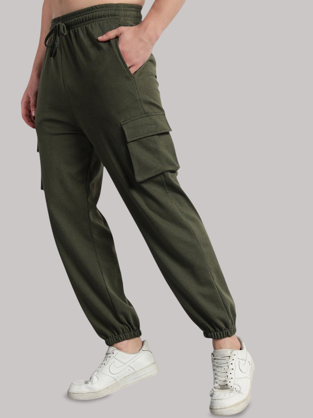 Q-rious Men Mid Rise Cargo Joggers