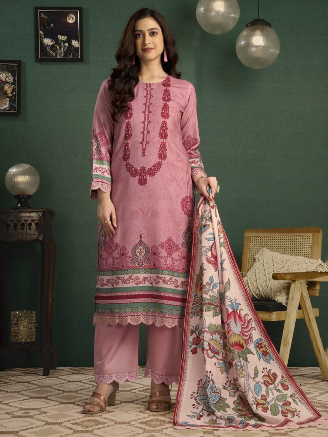 RAGHVENDRA TEXTILES Floral Printed Kurta With Palazzos & With Dupatta
