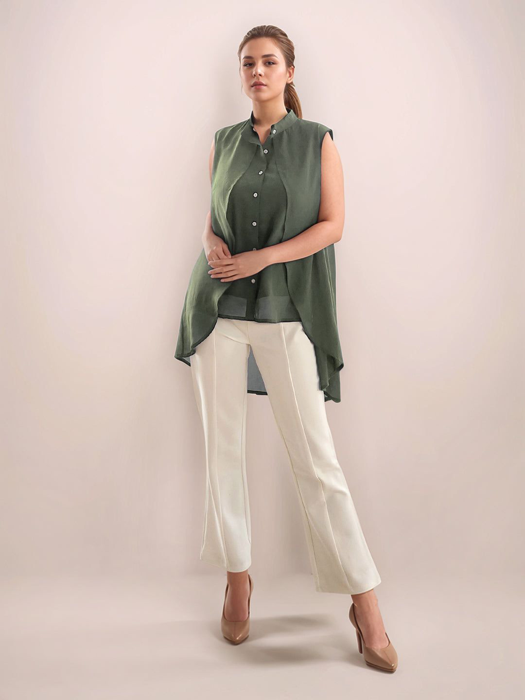 Zink London Women Mandarin Collar Sleeveless V-Shirts