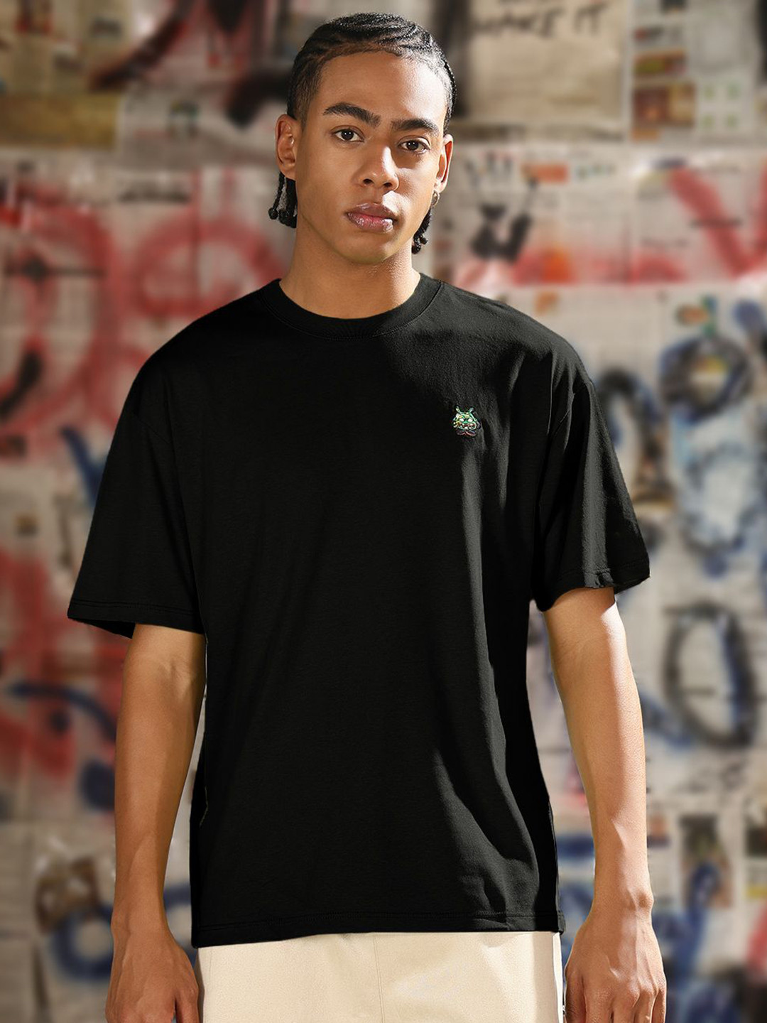 SHOWOFFFF Men's Black Regular Fit T-Shirt