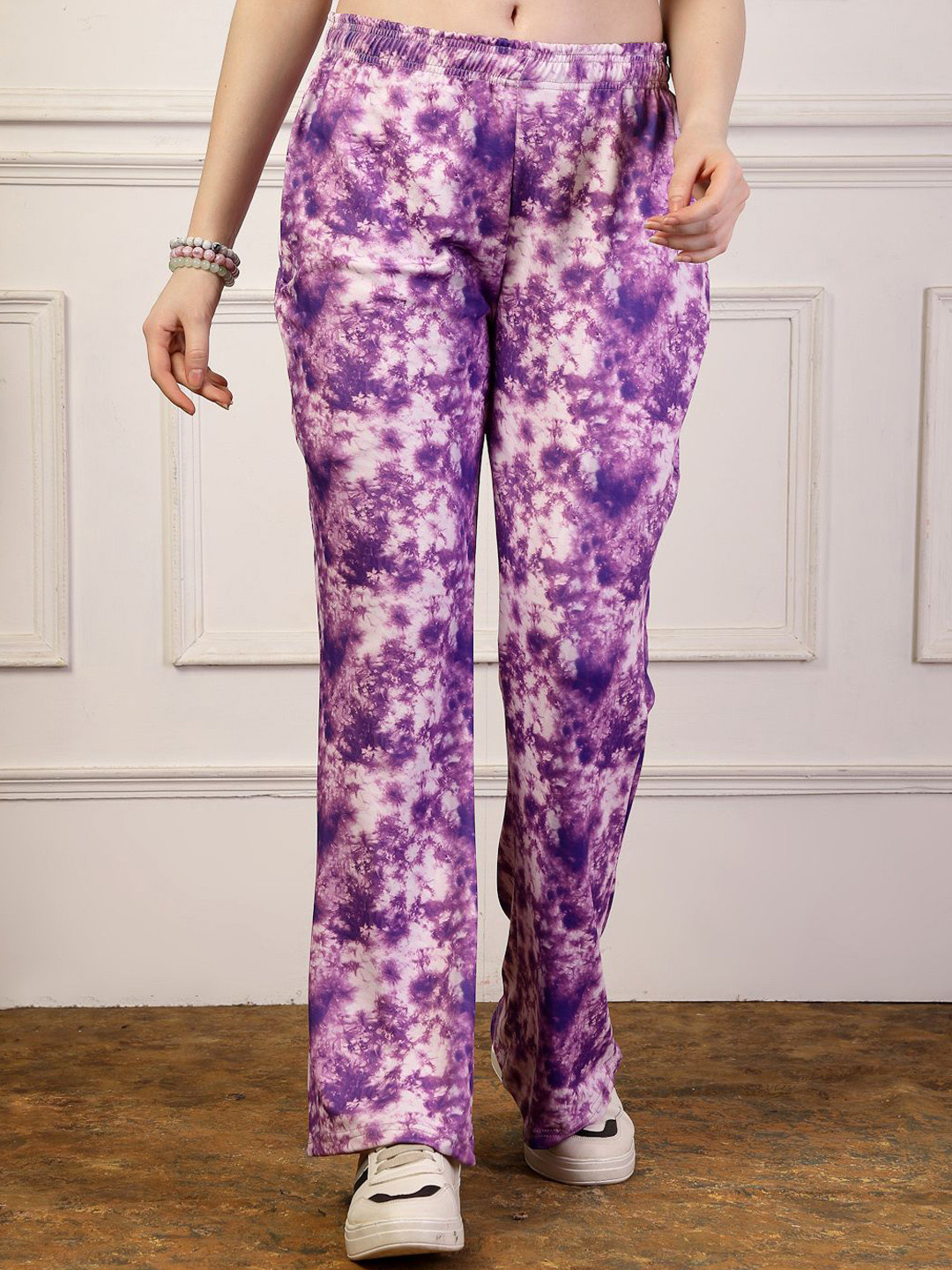 UZARUS Printed Bell Bottom Boot Cut Trousers With Side Pockets