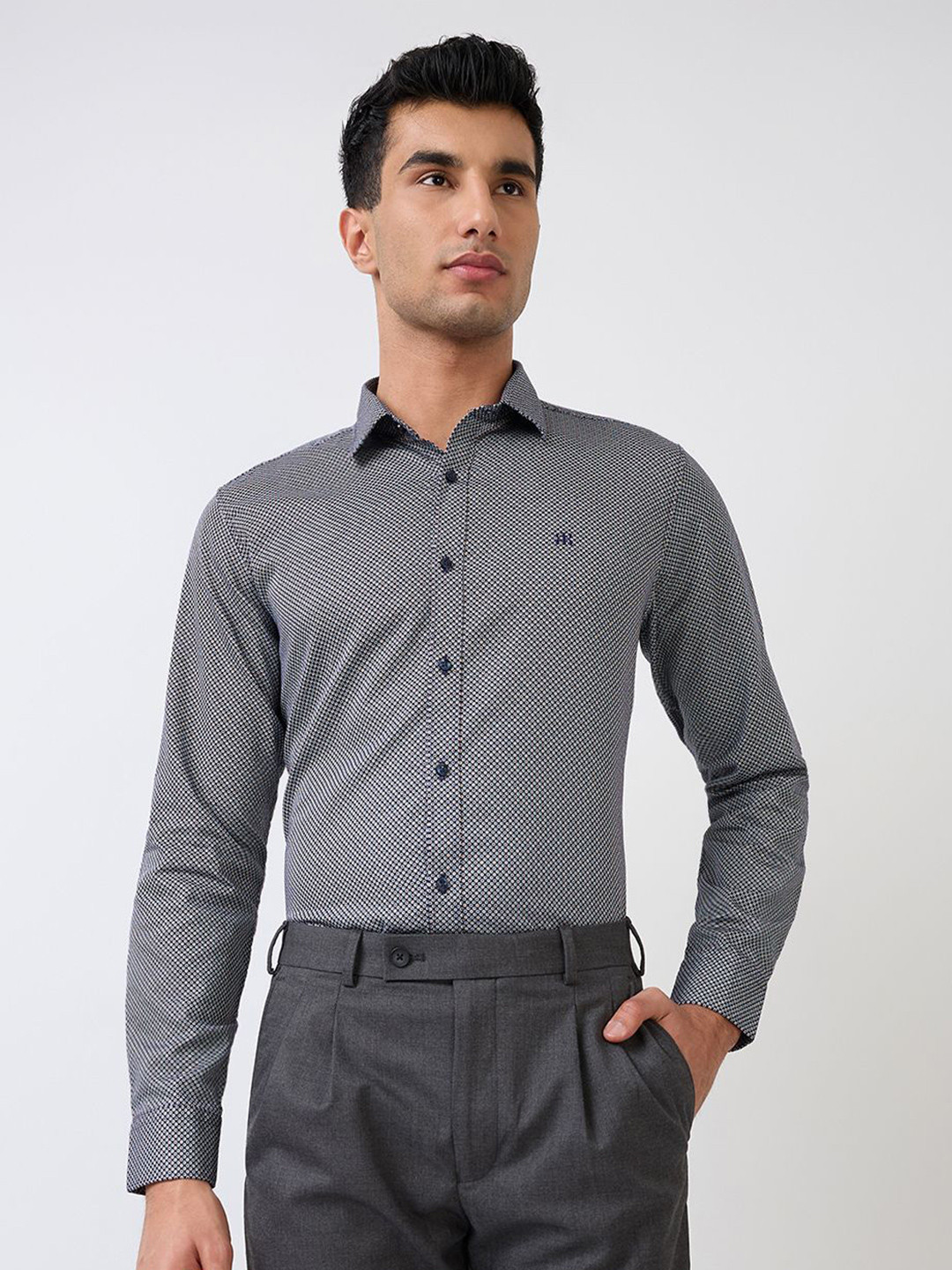 Raymond Pure Cotton Cutaway Collar Full Sleeve Regular Fit Formal Shirt