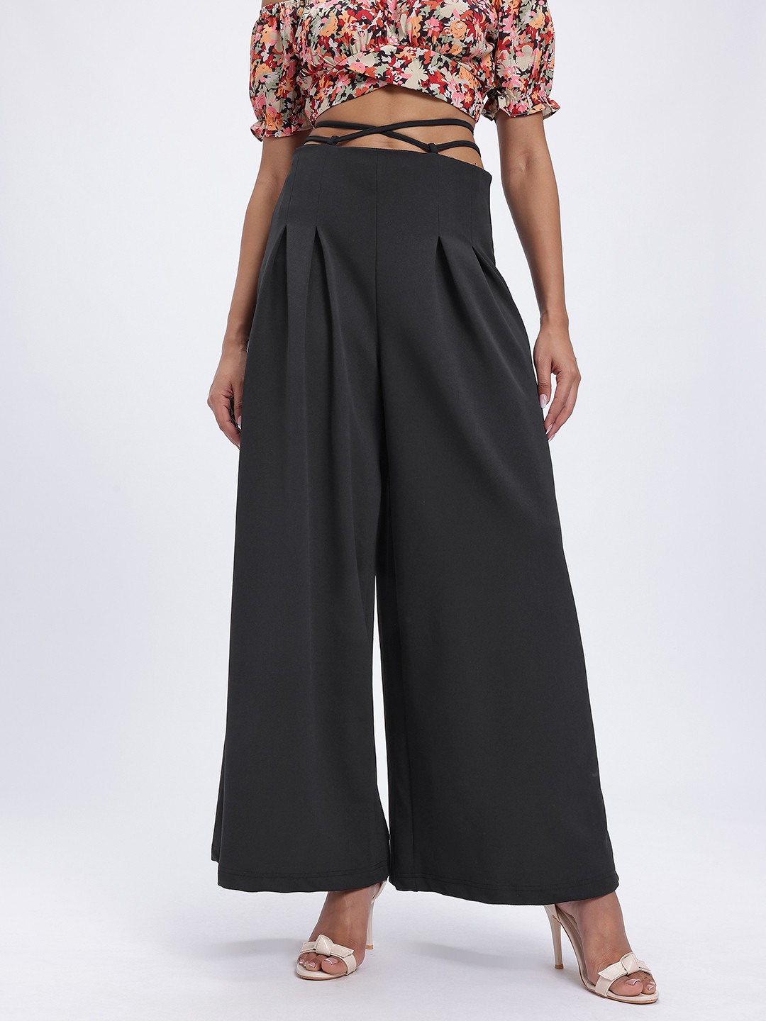 glitchez Women Pleats High-Rise Baggy Fit Fit Wide Leg Trousers with Tie-Ups