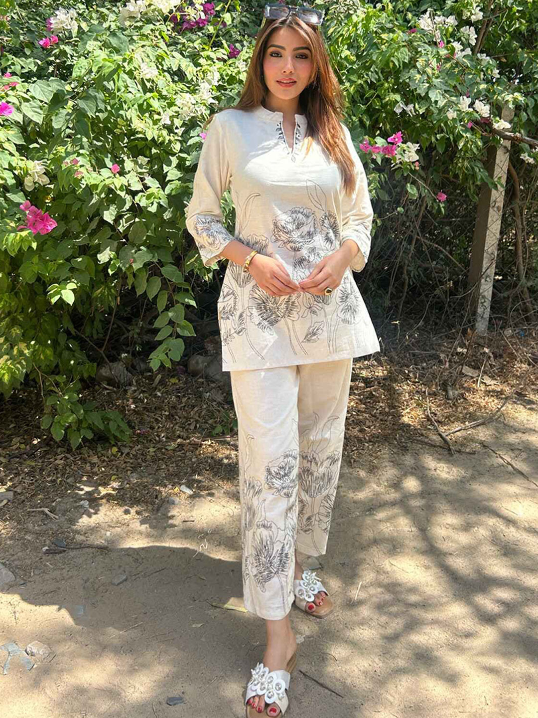 LABEL ADITI HUNDIA Monocrome Linen Co-Ords