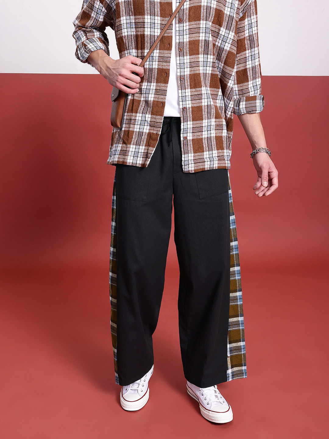 glitchez Men Fusion Streetwear Relaxed Wide Leg Trousers with Side Stripes