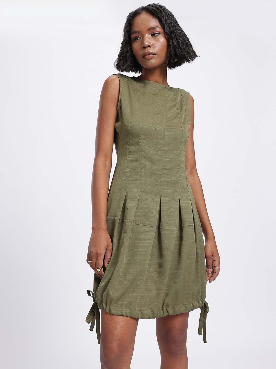 glitchez Pleated Sleevesless Balloon Dress