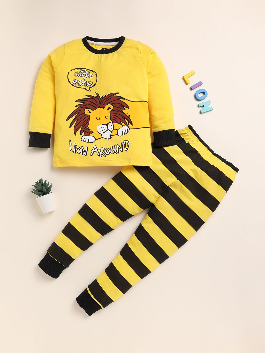 YK Boys Lion Printed T-Shirt With Joggers Night Suits