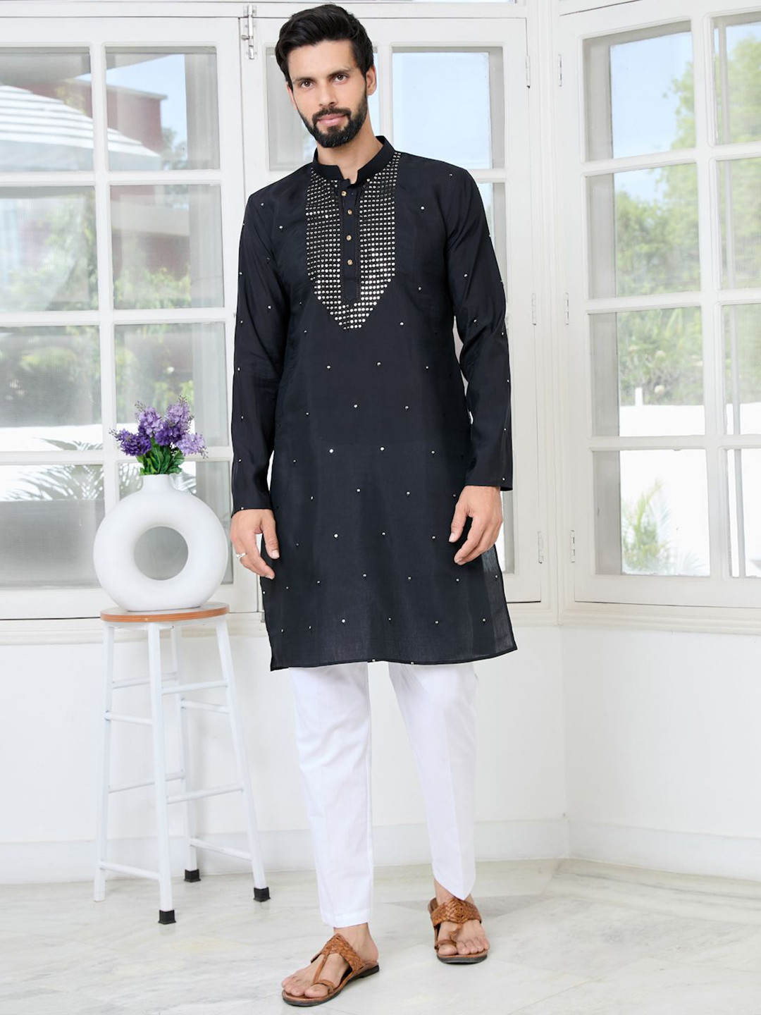See Designs Men Solid Embroidered Regular Sequinned Kurtas & Pyjamas