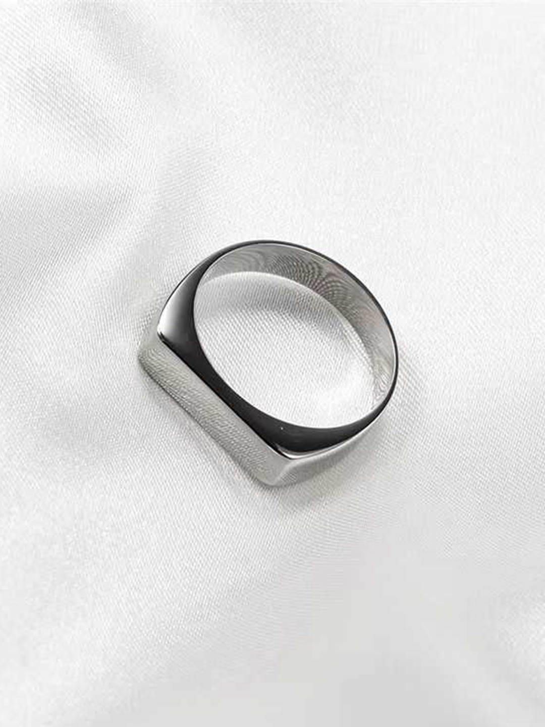 Bling Queen Silver-Plated Finger Ring