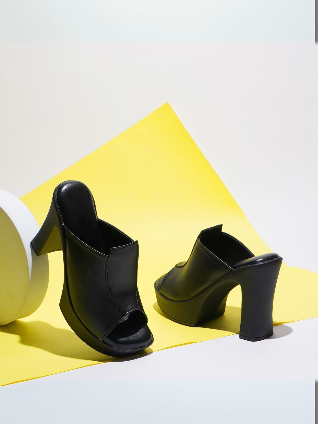 Froh Feet Women Solid Comfortable Sole Open Toe Block Heel Sandals