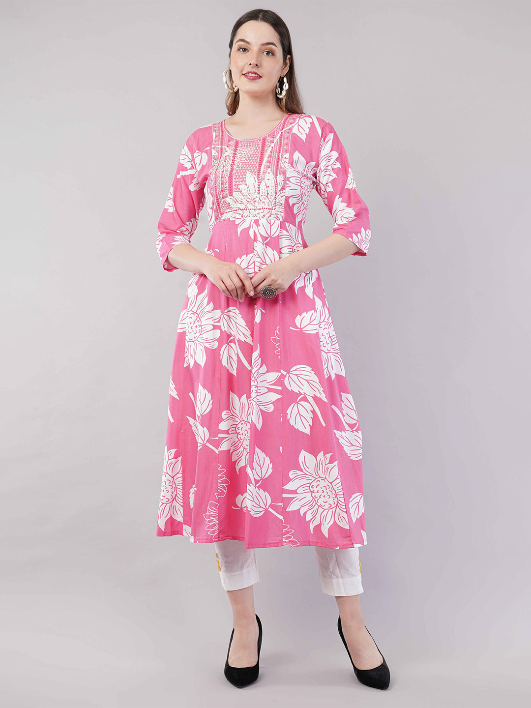 JIDI FASHION Women Floral Printed Sequinned Anarkali Kurta