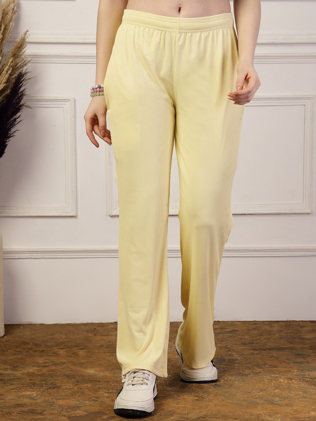 UZARUS Mid-Rise Bell Bottom Trouser