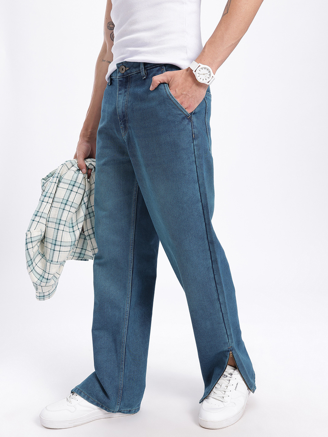 glitchez Men Zippered Hem Straight Fit Jeans