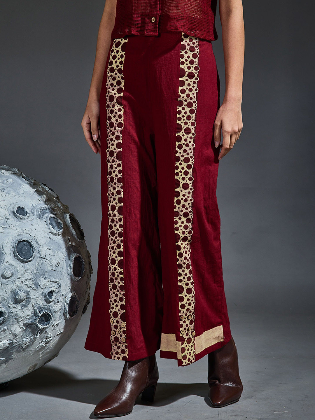 Banana Labs Women Geometric Printed Wide Leg Trousers