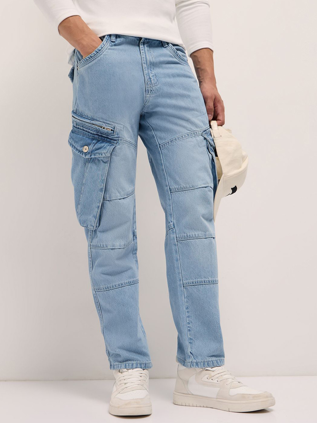 THE BEAR HOUSE Men Straight Fit Mid-Rise Cotton Washed Staright Fit Jean