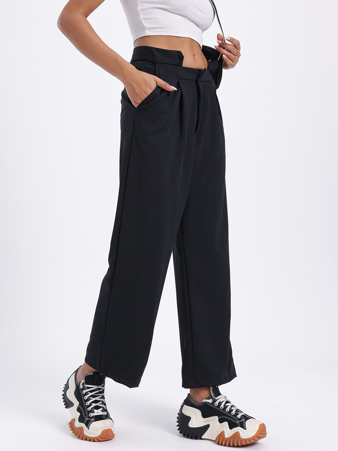 glitchez Women Relaxed Fit High Rise Wide Leg Pleated Trousers