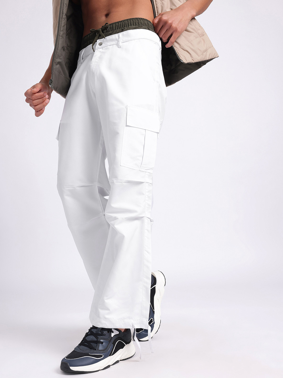 glitchez Men Relaxed Fit Cargo Style Joggers