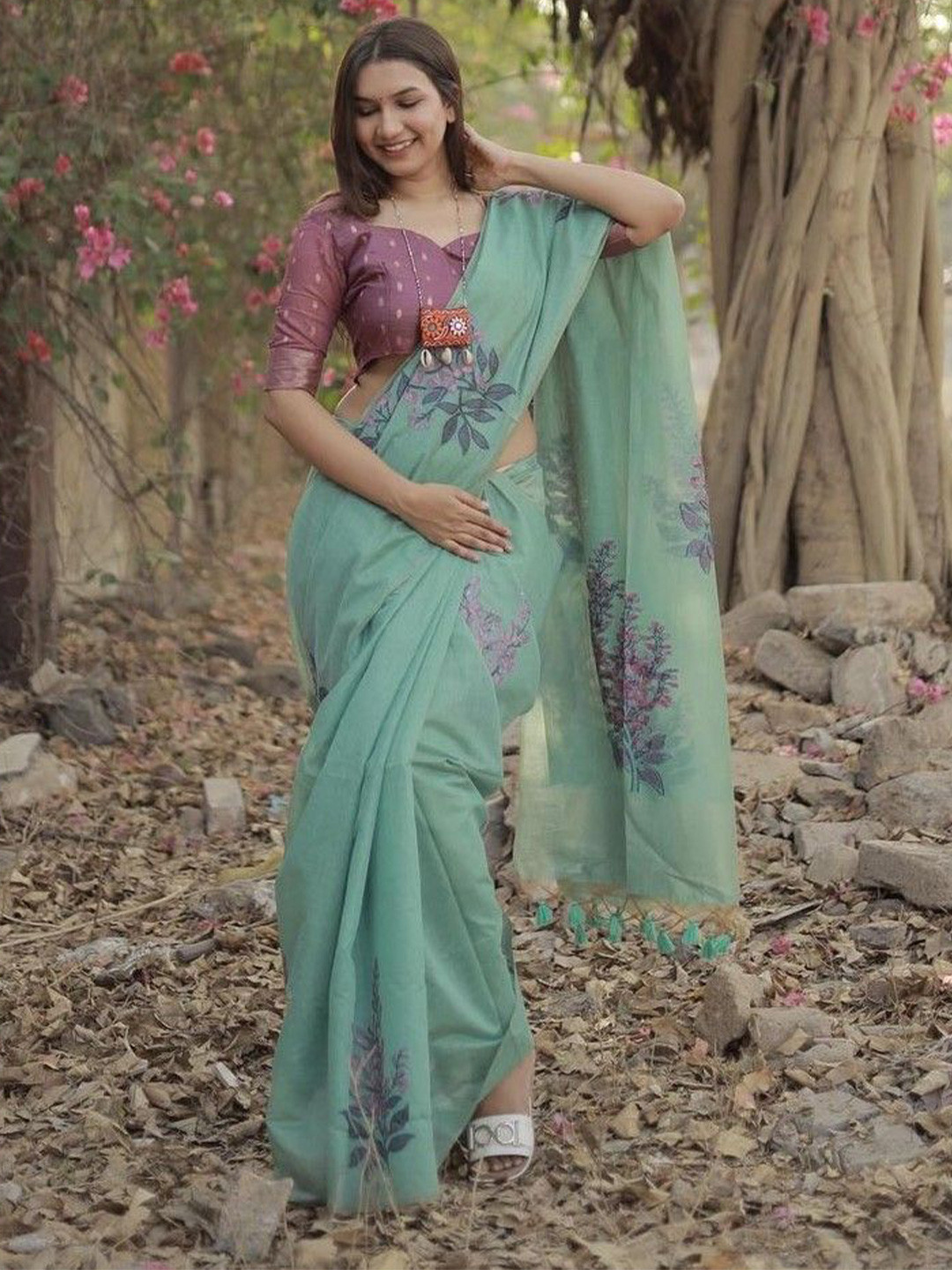 LeeliPeeri Designer Floral Designer Muga Saree