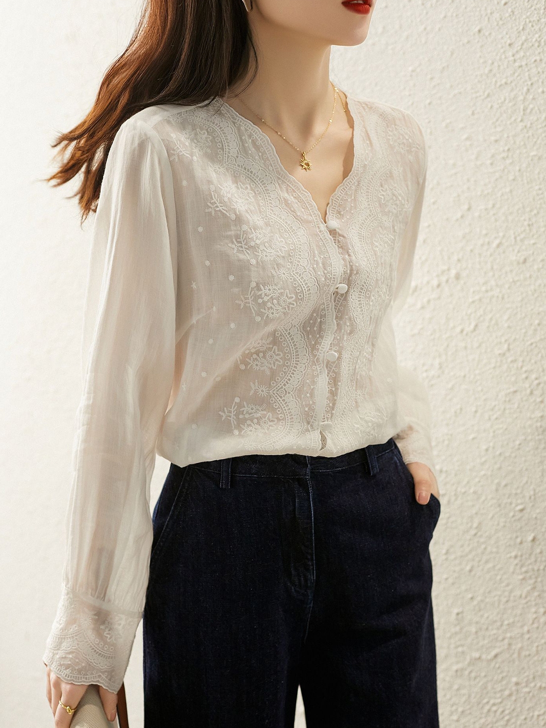 bebe Women Floral Embroidered Top