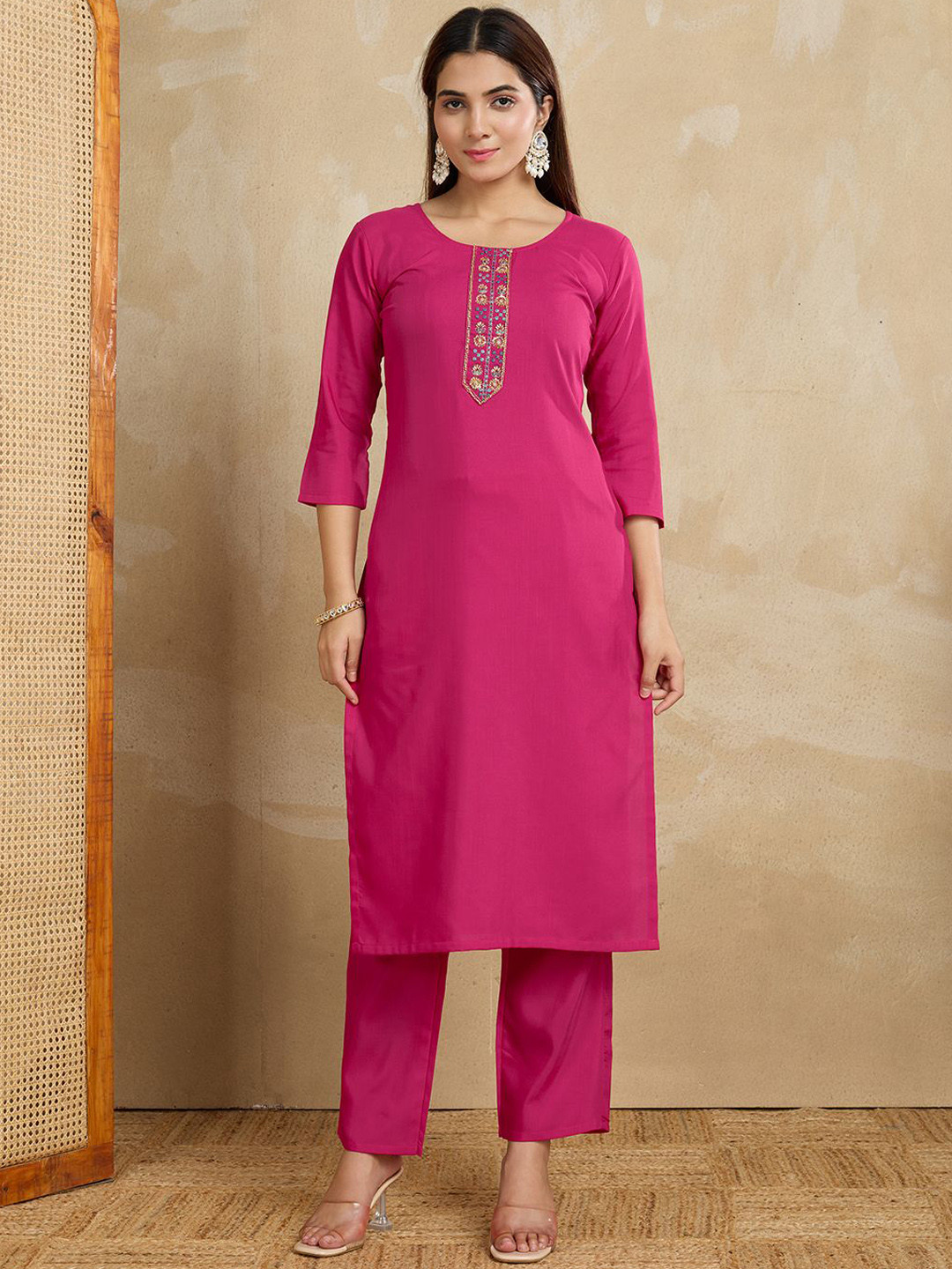 Women Basket Floral Embroidered Pure Cotton Round Neck Straight Kurta With Trousers