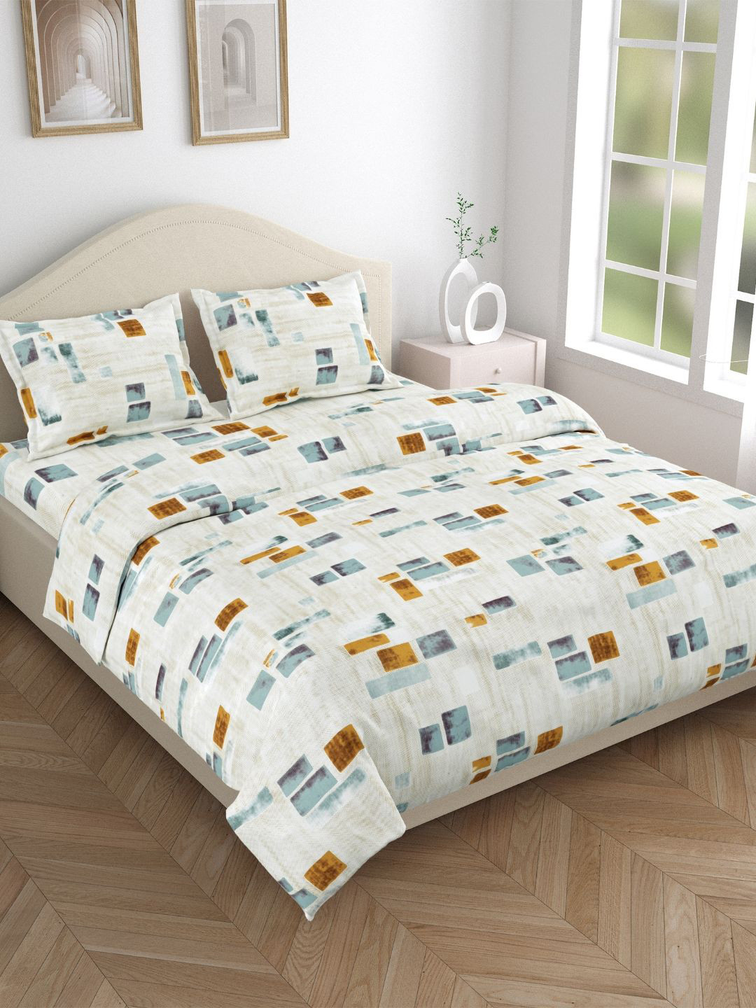 haus & kinder Zarava White & Blue Printed 144 TC Cotton King Bedsheet Set 2.75 m x 2.75 m