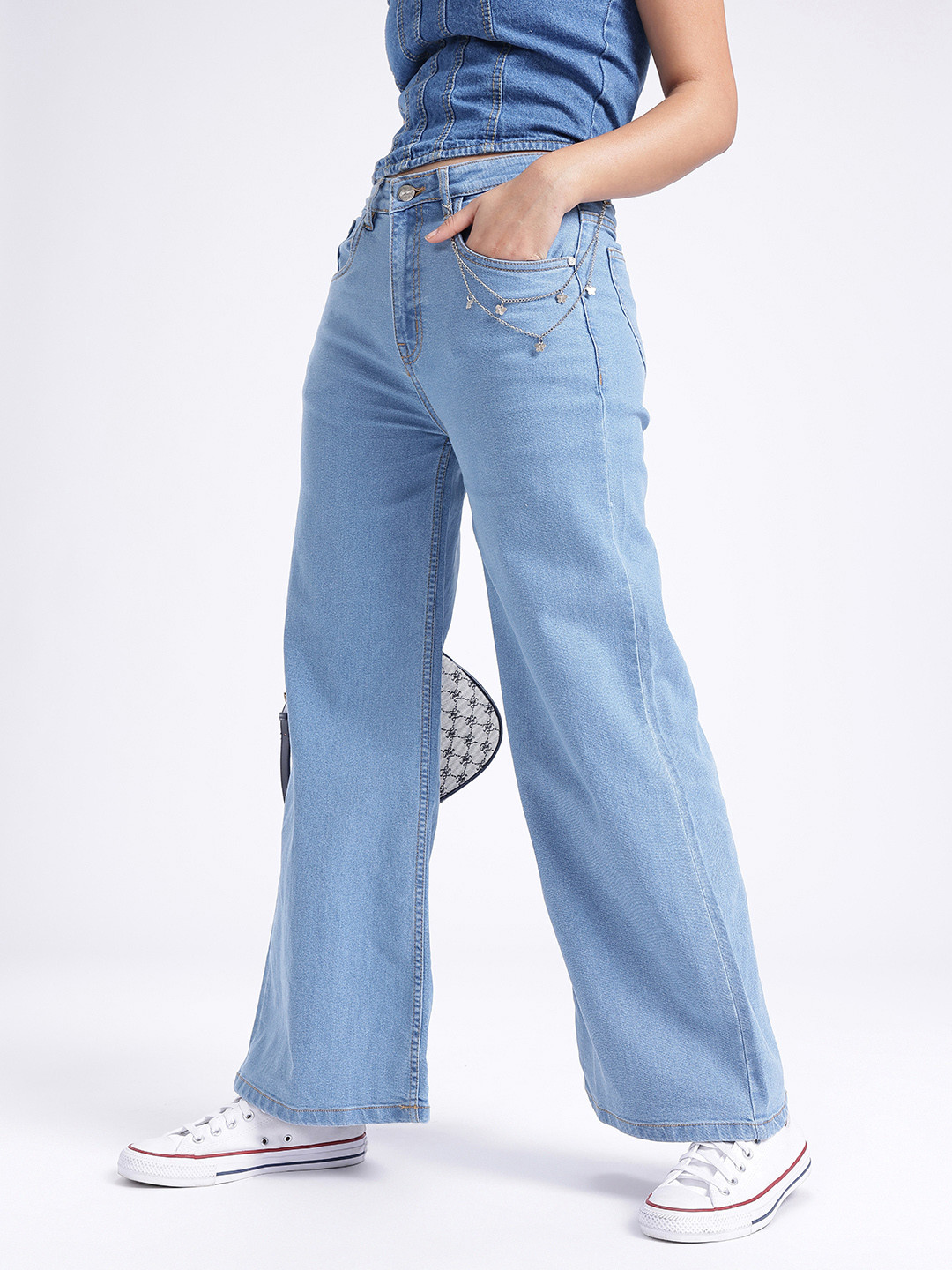 glitchez Women Flared Fit Stretchable Jeans With Chain