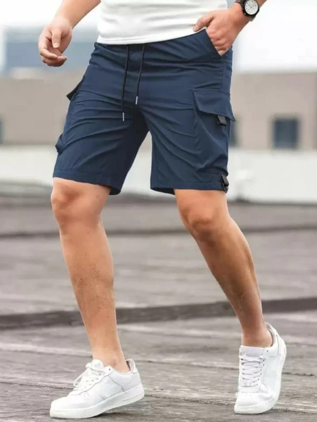 Raavi Men Solid Regular Fit Running Cargo Shorts