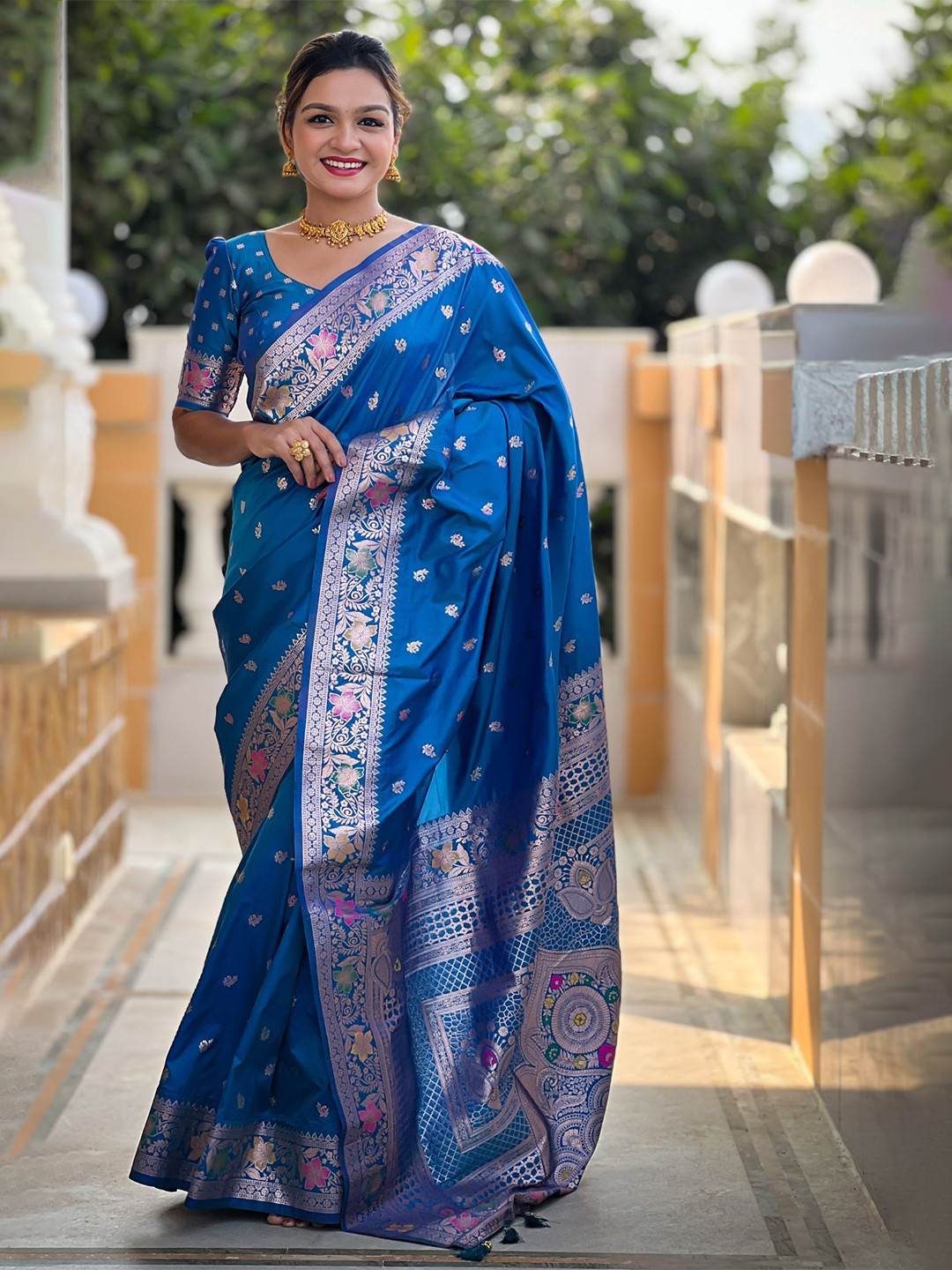 SGF11 Ethnic Motifs Woven DesignZari  Kanjeevaram Saree