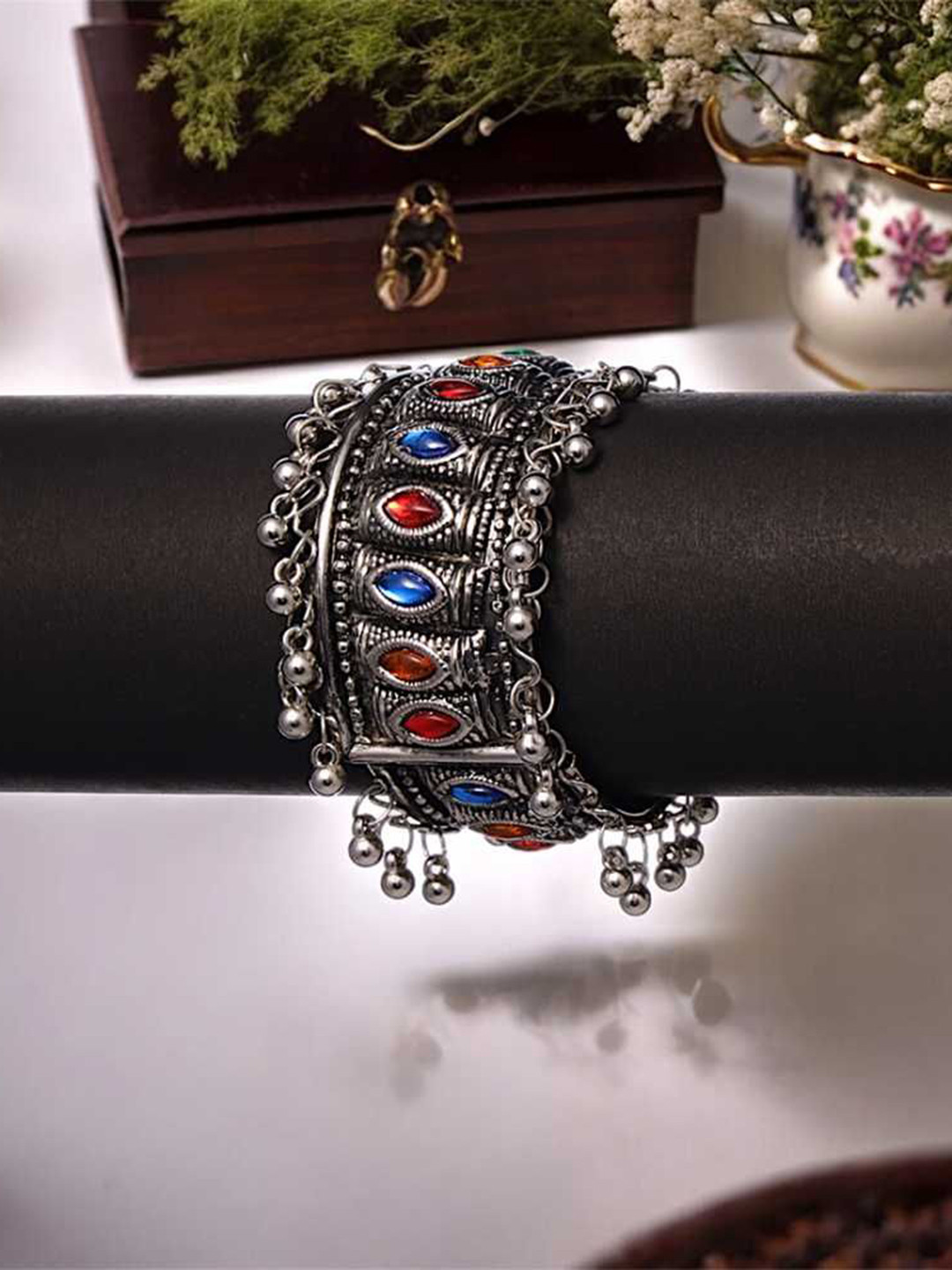 Bling Queen Unisex Stainless Steel Silver-Plated CZ Studded Bangle Style Oxidised Bracelet