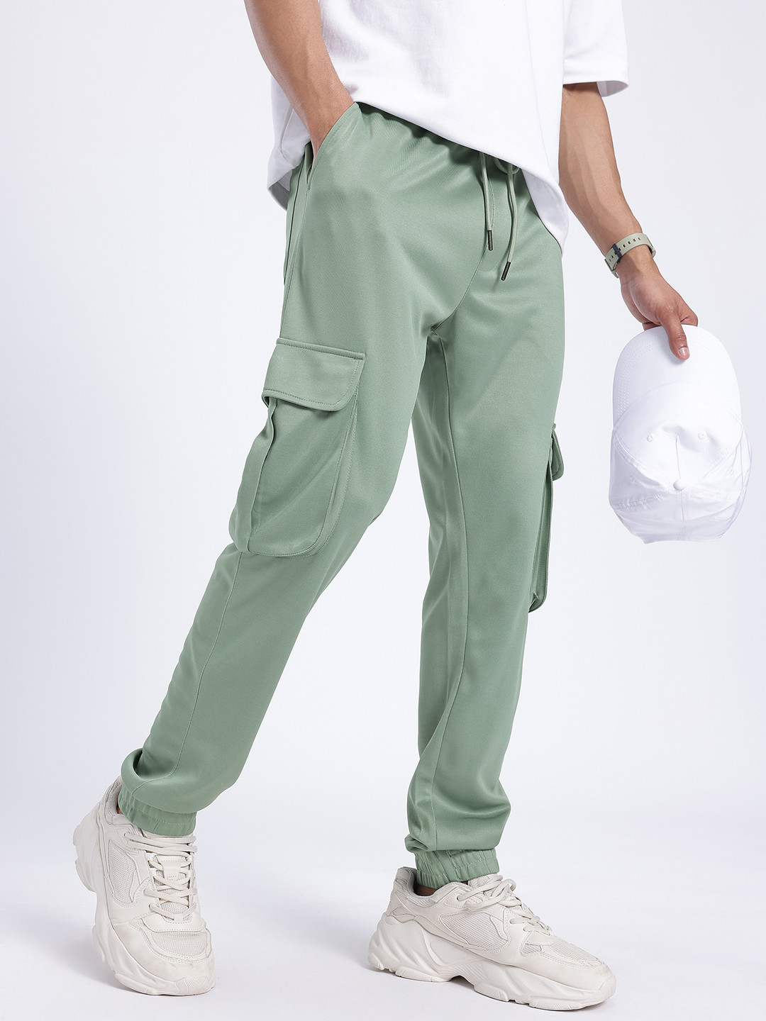 glitchez Men Relaxed Fit Cargo Joggers with Pockets