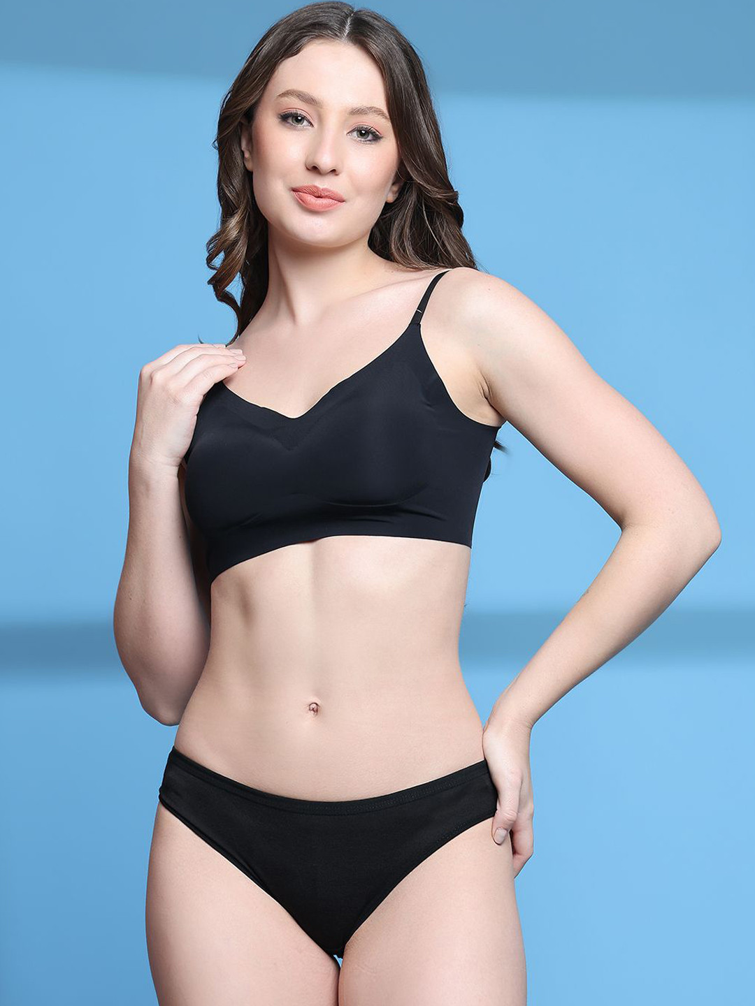 Quttos Lightly Padded Lingerie Sets QT-SET-7053-BLK-30B