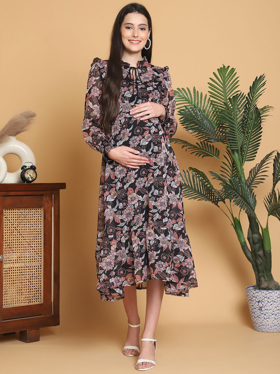 MomsWomen Floral Print Tie Up Neck Georgette Maternity Maxi Dress