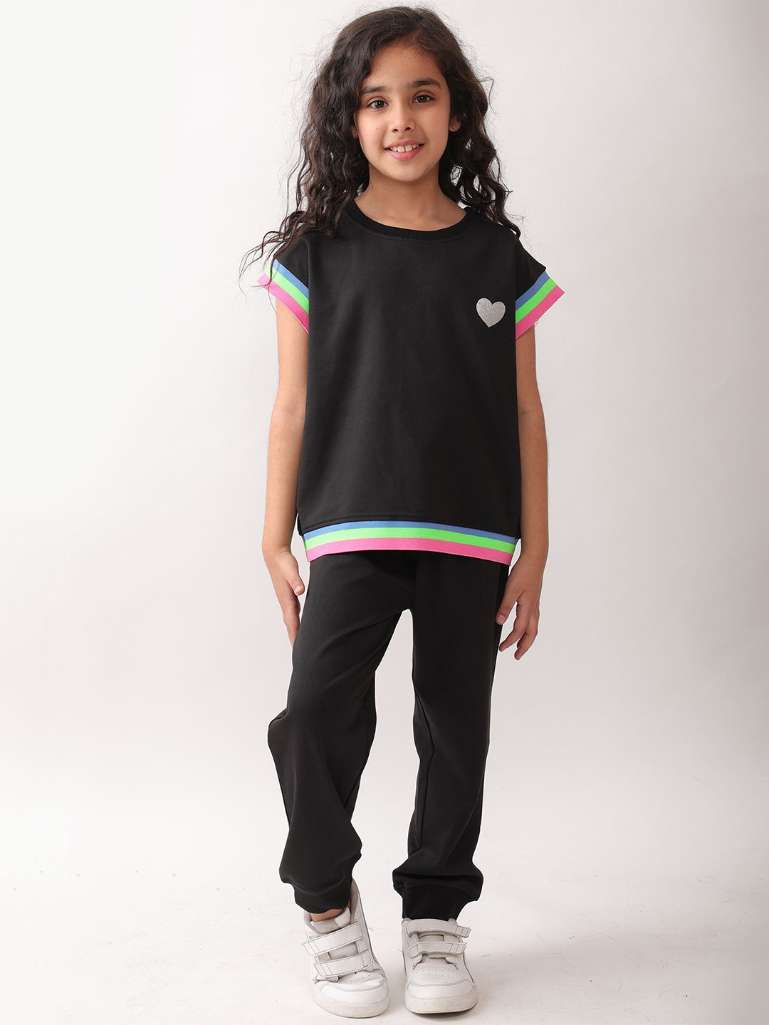 YK kids Girls Printed T-Shirt Jogger Clothing Set Clothing Set