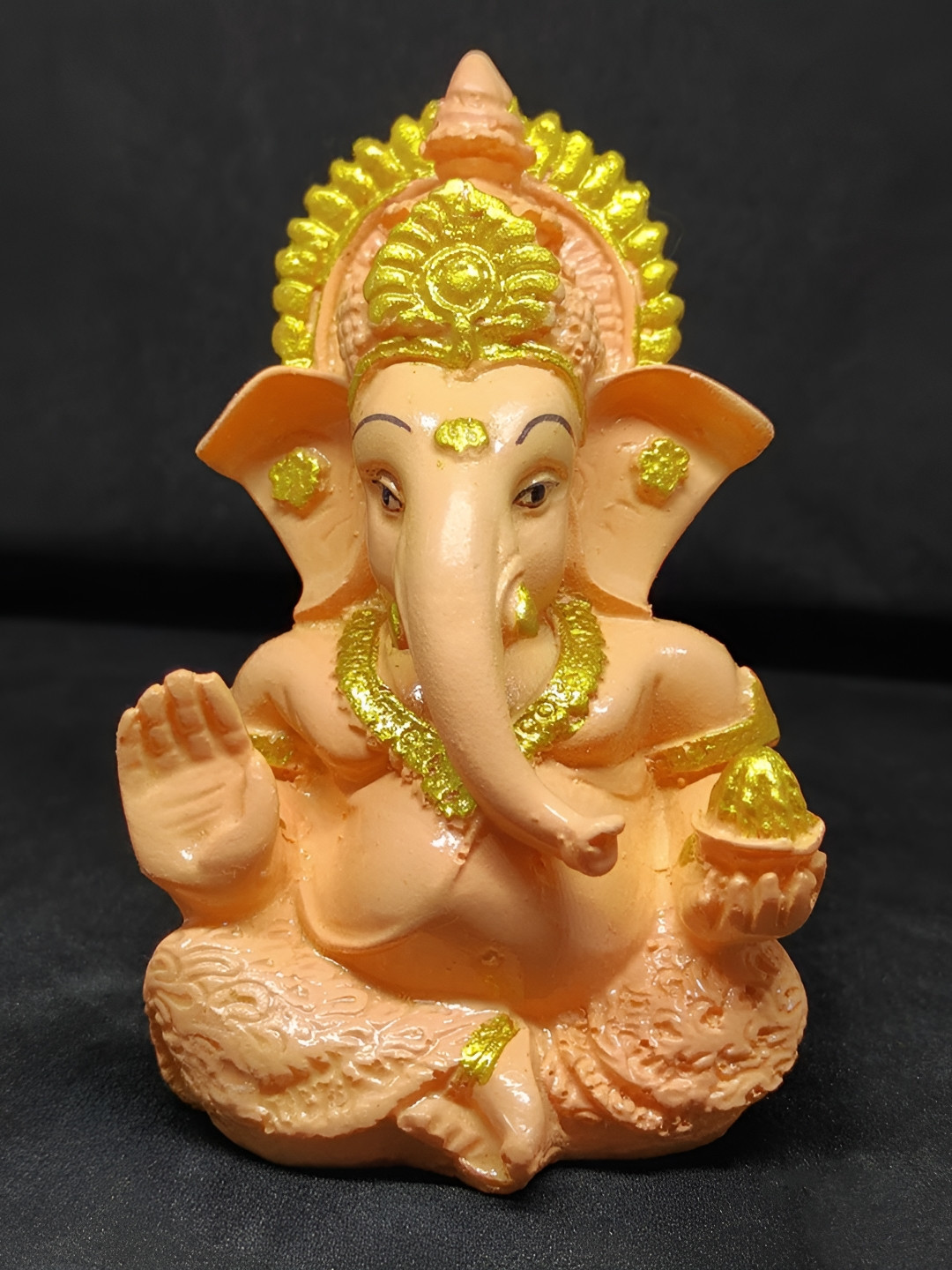 SSS SCULPTURE Ganesh Beige Ceramic Matte Prayer Room Small Showpiece - 3.5 Inches