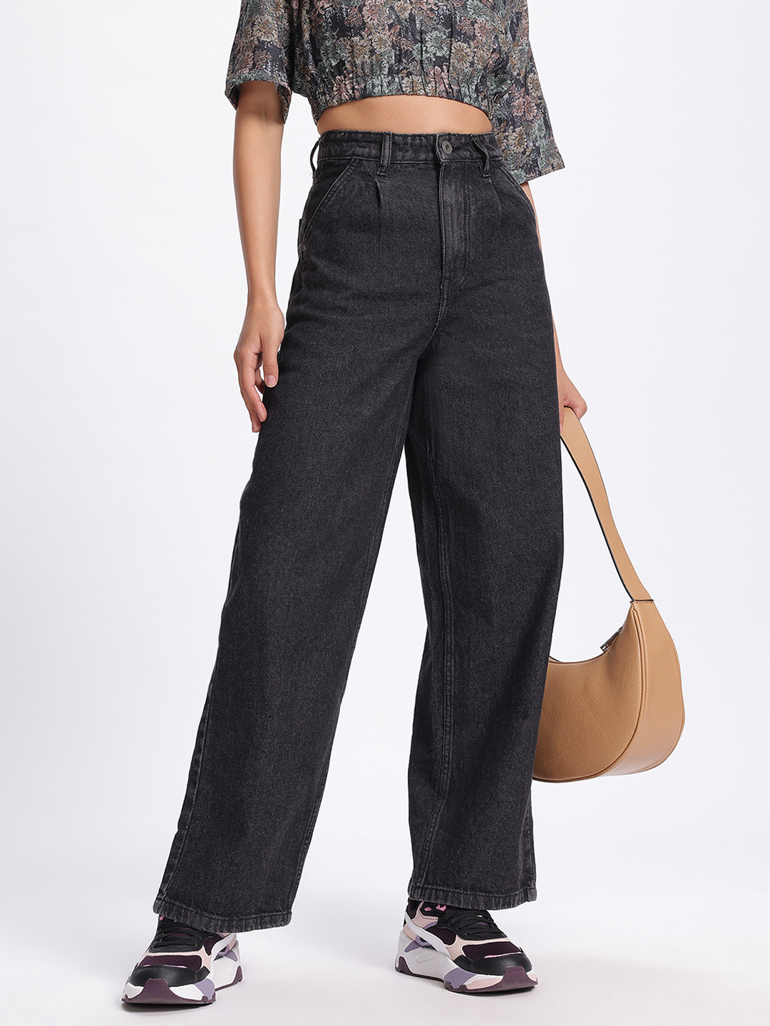 glitchez Women Straight Fit Clean Look Jeans