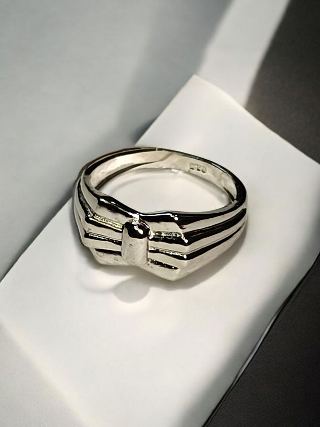 SilverAura 925 Men Sterling Silver Classic Finger Ring