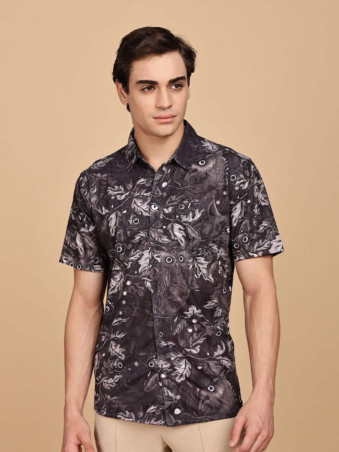 WEXFORD Men Standard Tropical Printed Casual Shirt