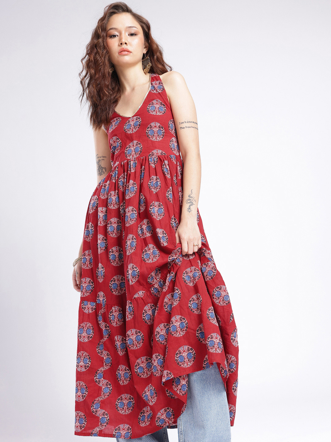 glitchez Ethnic Motifs Printed Plunge Halter Neck Tiered Maxi Dress