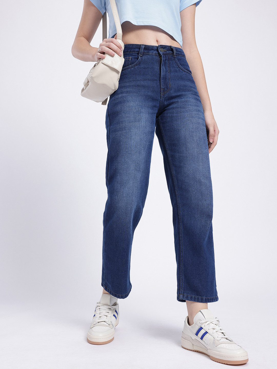 glitchez Women Mid-Rise Light Fade Cropped Straight Fit Jeans