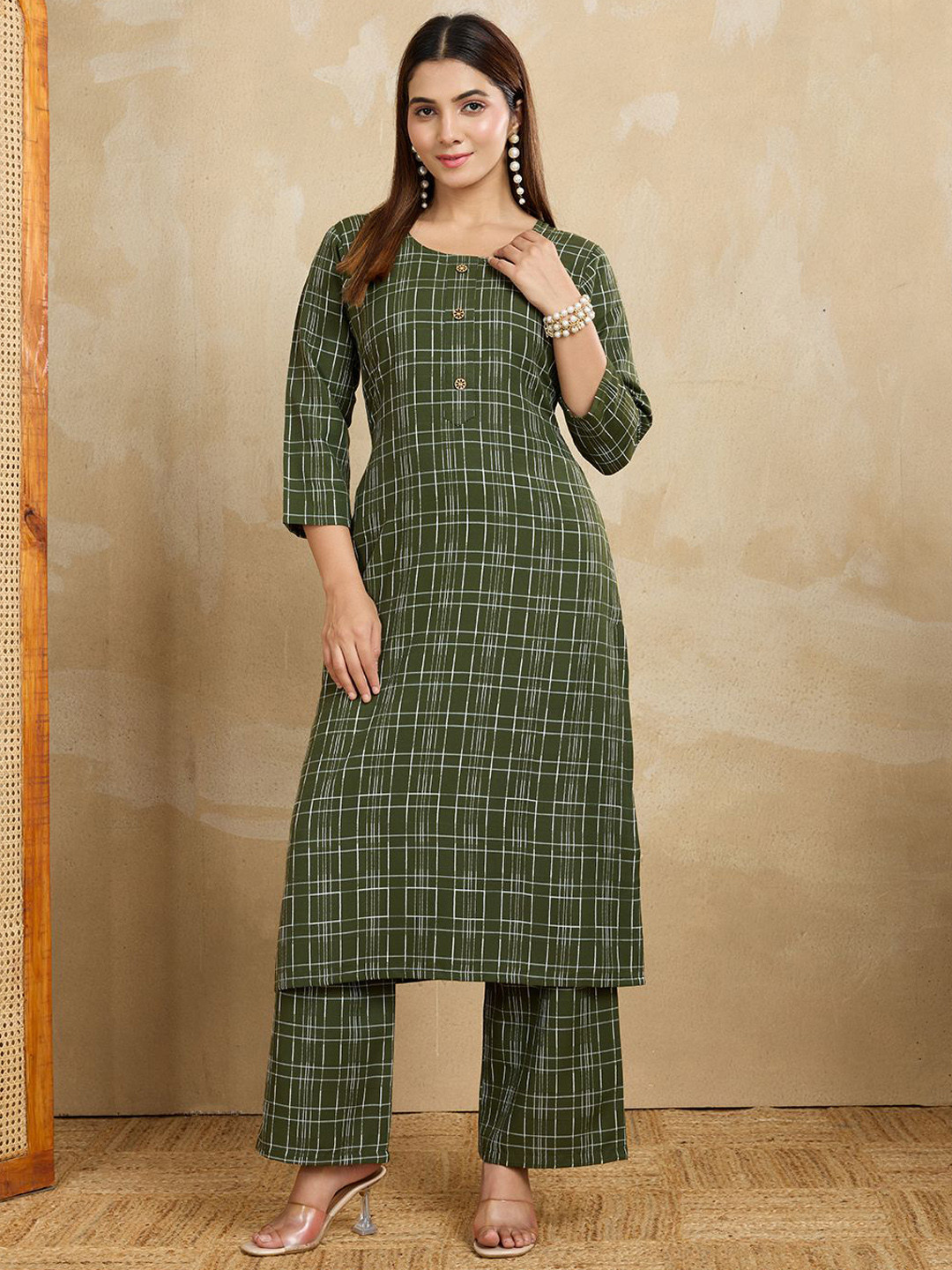 Women Basket Women Checked Printed Straight Calf length  Kurta with Trouser