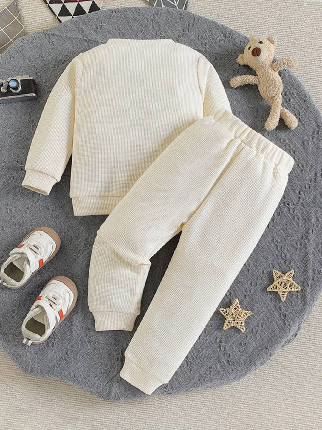 YK Kids Self Deisgn Round Neck T-Shirt With Joggers
