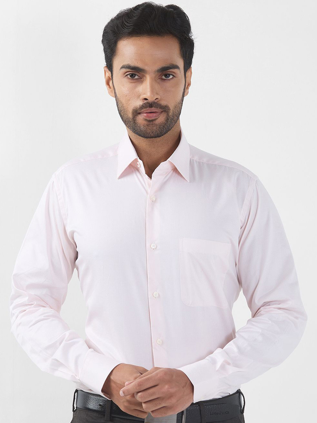 Raymond Structure Patterned Printed Pure Cotton Cutaway Collar Regular Fit Formal Shirt