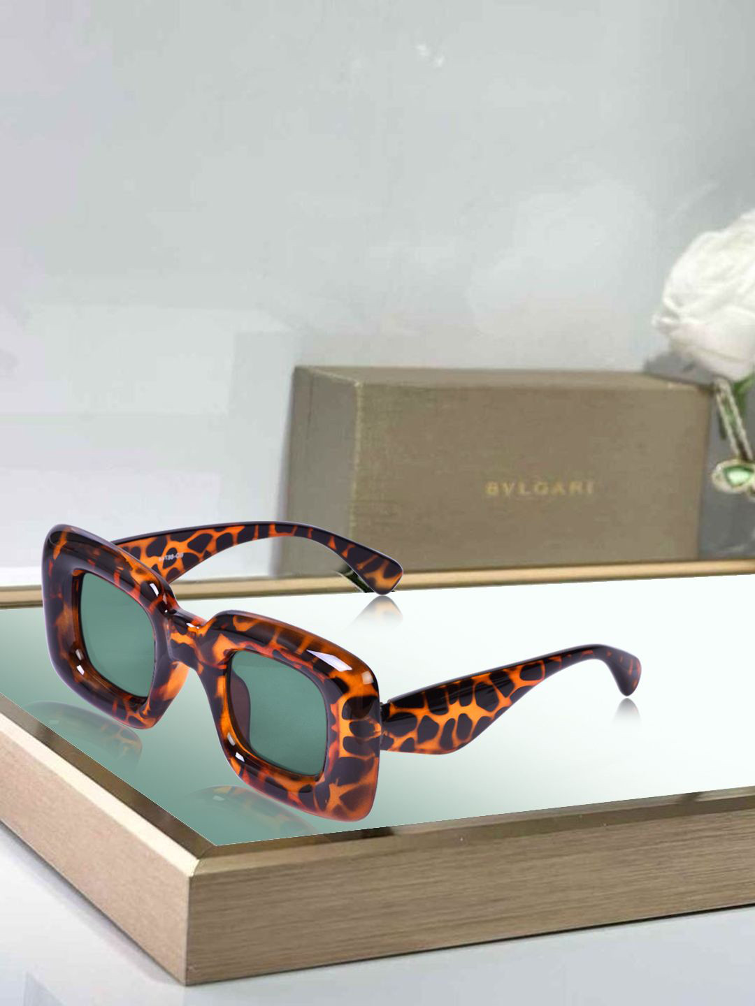 CELEBRITY SUNGLASSES Unisex Square Sunglasses with UV Protected Lens CLSG-86744-06