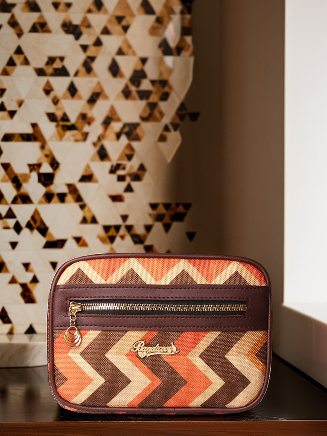 BANDICOOT Women Geometric Printed Roop Jute Sling Bag