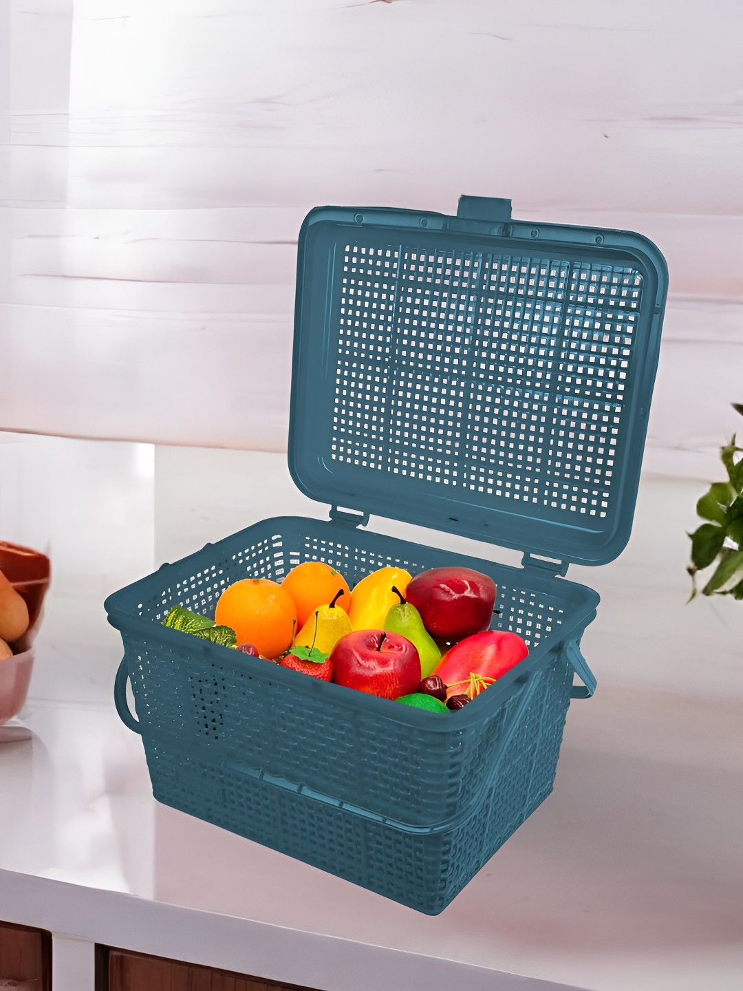 Go Hooked Multipurpose Picnic Storage Basket with Snap Lock Grey